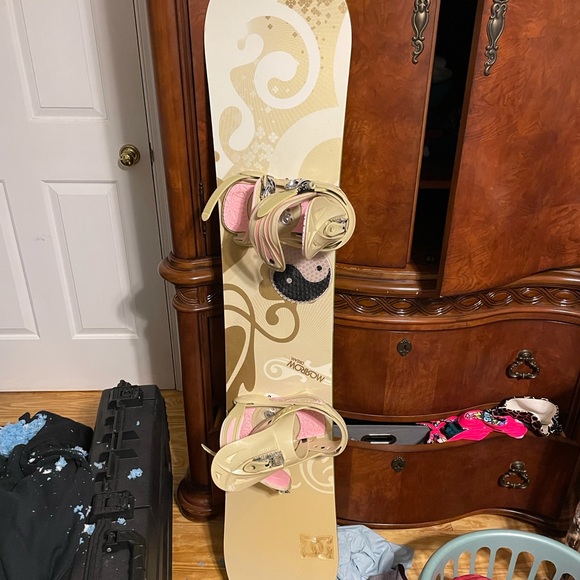 Snowboard morrow - Picture 9 of 9